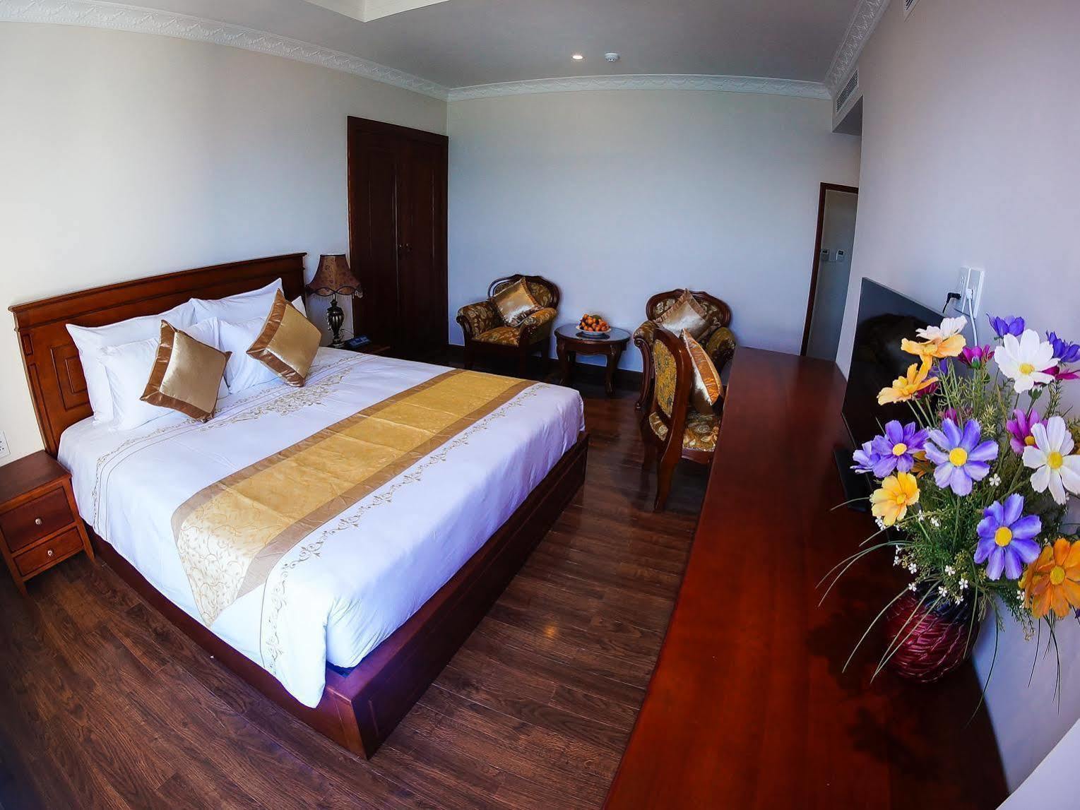 Nha Trang Palace Hotel Buitenkant foto