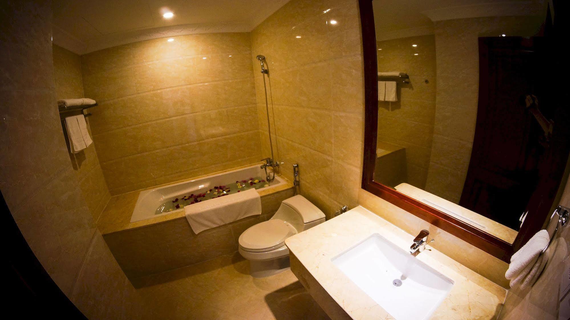 Nha Trang Palace Hotel Buitenkant foto