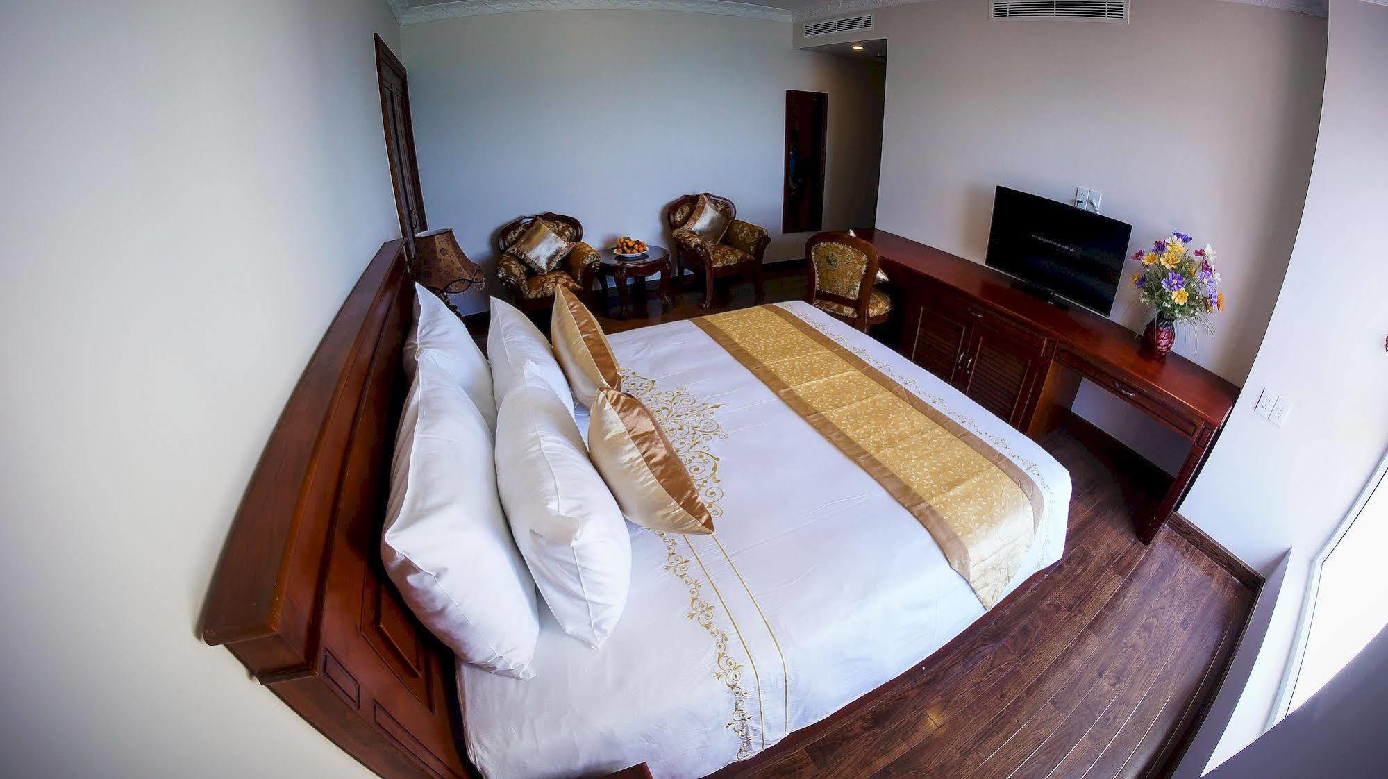 Nha Trang Palace Hotel Buitenkant foto