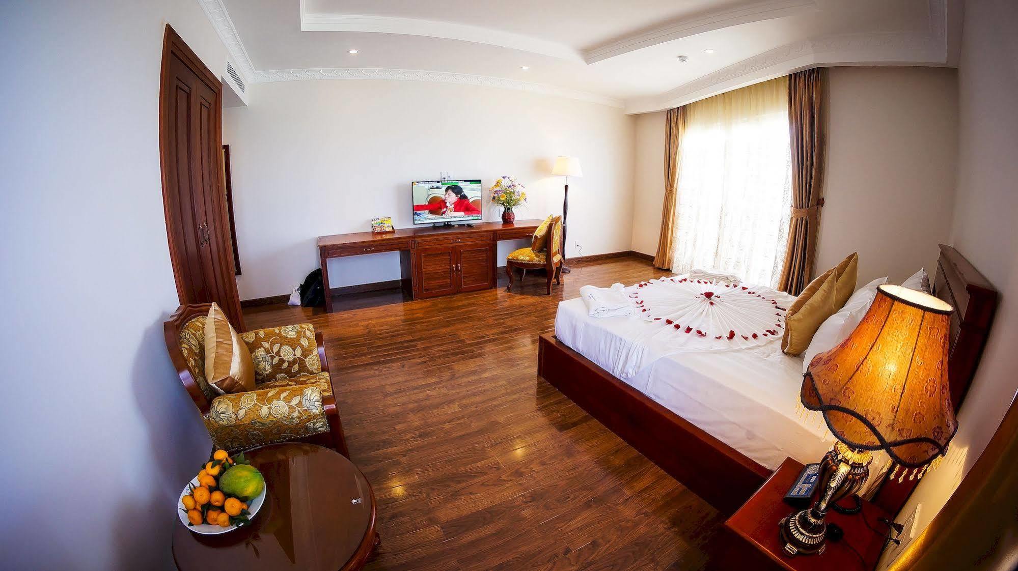 Nha Trang Palace Hotel Buitenkant foto
